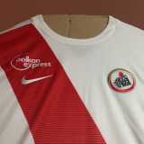 Dal 2014, a causa del fallimento e di pari passo con la nuova denominazione (FC Bari 1908), anche lo stemma sub� un importante restyling improntato alla modernit�. Il simbolo divent� tondo e sormontato da un semicerchio dorato che rappresentava l�aureola del patrono di Bari, San Nicola